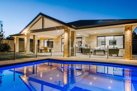 Fairways - Accommodation Burleigh 0