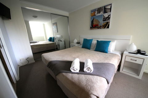 Mantra Aqua Resort - Accommodation Burleigh 1