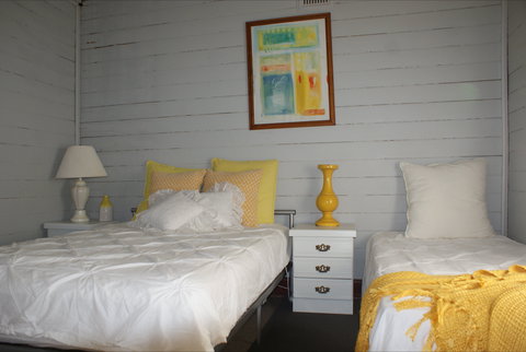 Moonan  Cottage - Accommodation Burleigh 2