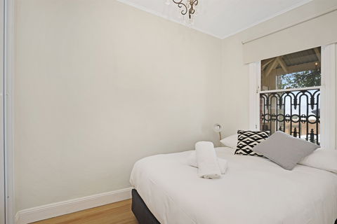 Newcastle Executive Homes - Oceanview Terrace - Accommodation Burleigh 1
