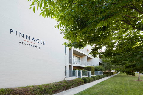 Pinnacle Apartments - Accommodation Burleigh 0