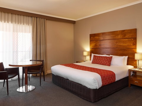 Quality Hotel Dickson - Accommodation Burleigh 2