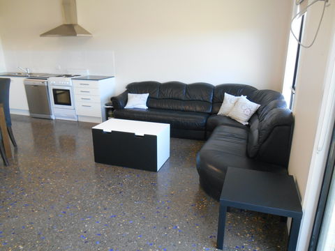 Red Door Retreat - Accommodation Burleigh 2