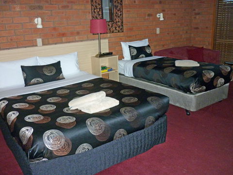 Shannon Motor Inn - Accommodation Burleigh 2
