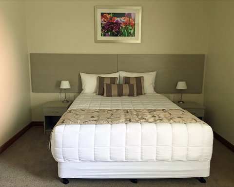 Silver Sands Resort - Accommodation Burleigh 1