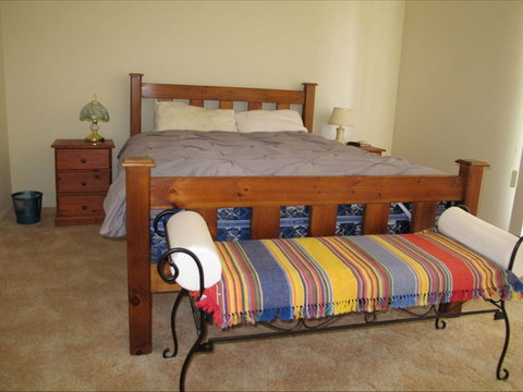 Sims Holiday Home - Accommodation Burleigh 2