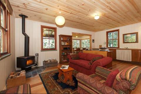 Turkeys Nest Rainforest Cottages Mt Glorious - Accommodation Burleigh 2