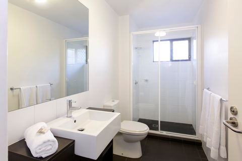 Western Sydney University Village Parramatta - Accommodation Burleigh 2