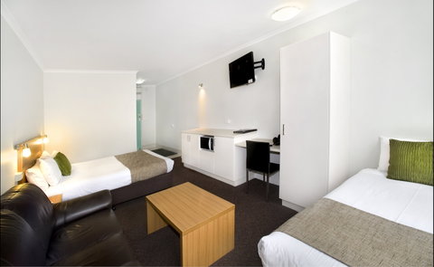 Admiralty Inn - Accommodation Burleigh 1