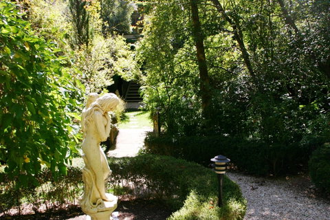 Aldgate Lodge Bed & Breakfast - Accommodation Burleigh 0