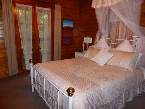 Aldgate Lodge Bed & Breakfast - Accommodation Burleigh 1
