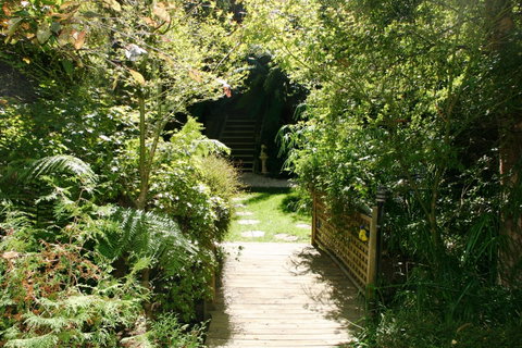 Aldgate Lodge Bed & Breakfast - Accommodation Burleigh 2