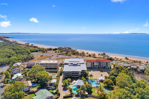 Beaches On Lammermoor Apartments - Accommodation Burleigh 1