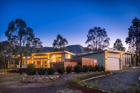 Blue  Cliff Retreat - Accommodation Burleigh 0