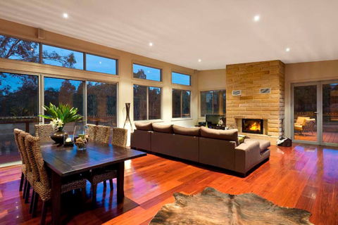 Blue  Cliff Retreat - Accommodation Burleigh 1