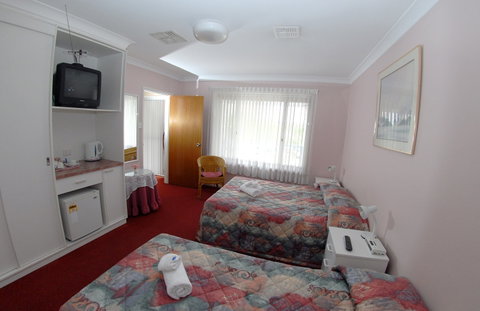 Blue And White Lodge - Accommodation Burleigh 2