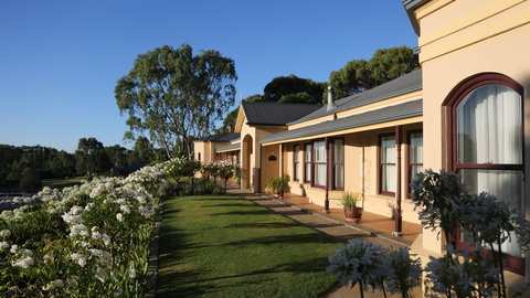 Brice Hill Country Lodge - Accommodation Burleigh 1