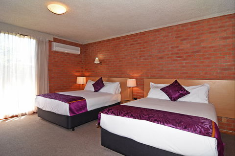 Comfort Inn Main Lead - Accommodation Burleigh 1