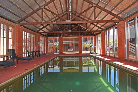 Comfort Inn Main Lead - Accommodation Burleigh 2