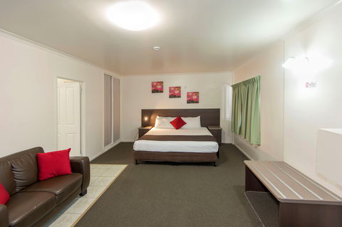 Coral Sands Motel - Accommodation Burleigh 1
