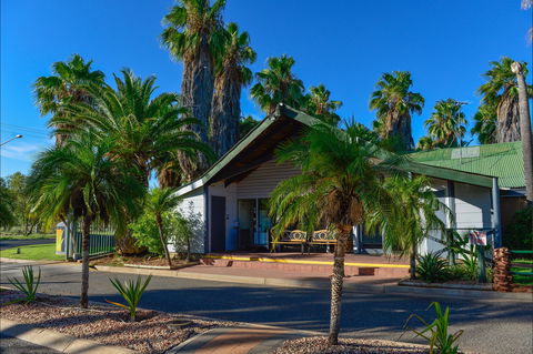 Desert Palms Alice Springs - Accommodation Burleigh 2