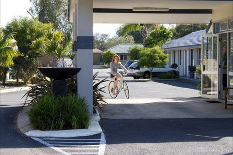 Gale Street Motel & Villas - Accommodation Burleigh 0