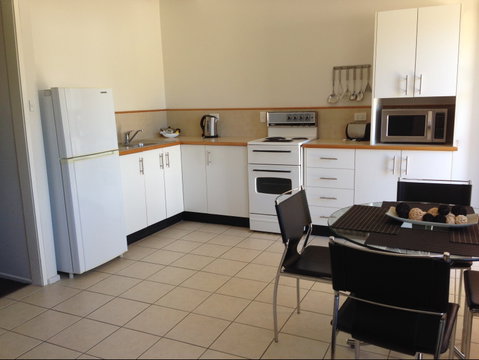 Palm View Holiday Apartments - Accommodation Burleigh 2