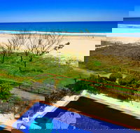 Pelican Sands Beach Resort - Accommodation Burleigh