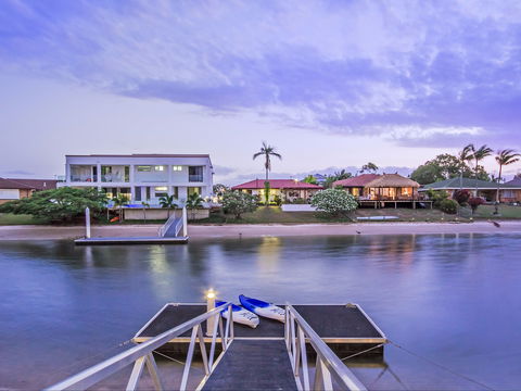 Riviera Waters Broadbeach - Vogue Holiday Homes - Accommodation Burleigh 2