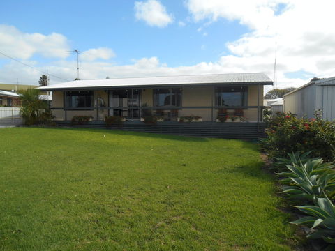Roshy's Retreat - Accommodation Burleigh 0