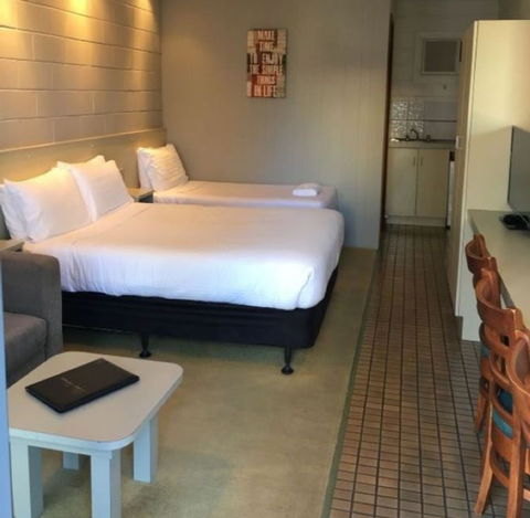 Sandbar Motel Lakes Entrance - Accommodation Burleigh 2