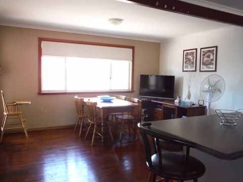 Seashells - Accommodation Burleigh 1