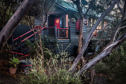 Serenity Cottage - Accommodation Burleigh 1