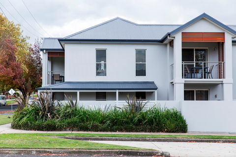 Stay Bathurst - Accommodation Burleigh 0