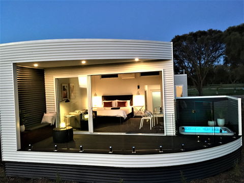 The Nest - Accommodation Burleigh 2