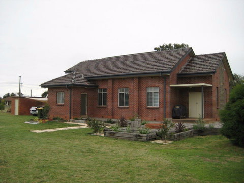 The Church Retreat In Yerong Creek - Accommodation Burleigh 0