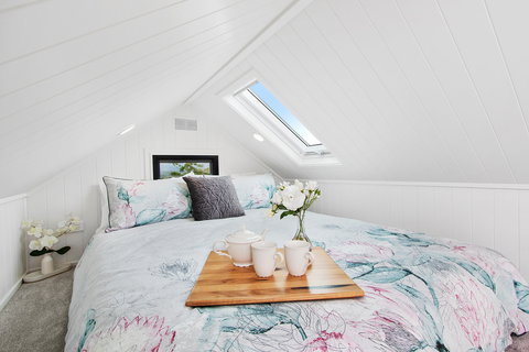 Tiny Home Big Views Kurrajong - Accommodation Burleigh 2