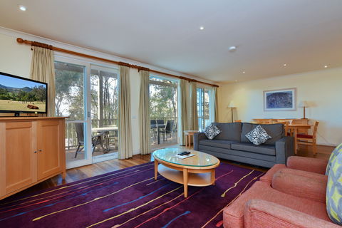 Villa Chambourcin - Accommodation Burleigh 0
