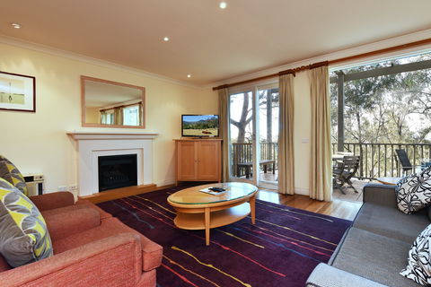 Villa Chambourcin - Accommodation Burleigh 1