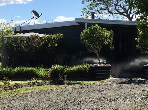 Wilderness Grove Estate - The Cottage - Accommodation Burleigh 0