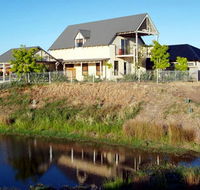 Tessenna Villa - Accommodation Burleigh