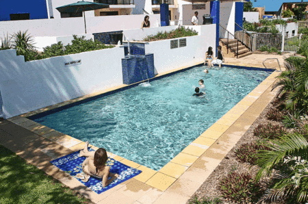 Kacys Bargara Beach Motel - Accommodation Burleigh 5