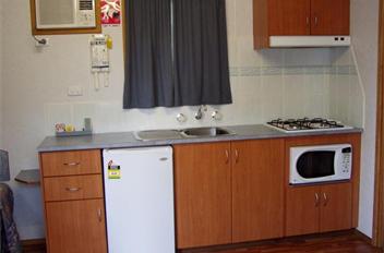 Big 4 Castlemaine Gardens Holiday Park - Accommodation Burleigh 2