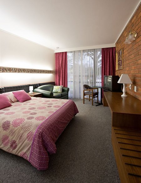 Connells Motel - Accommodation Burleigh 1