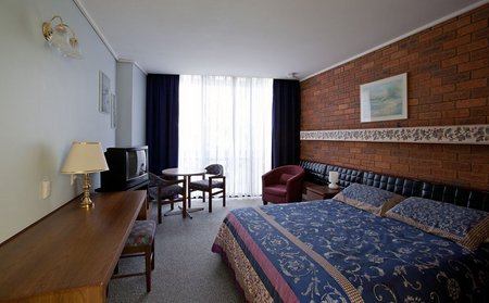 Connells Motel - Accommodation Burleigh 3