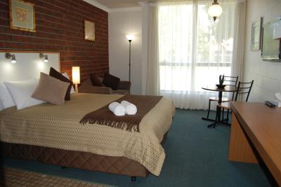 City Gardens Motel Traralgon - Accommodation Burleigh 2