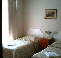 Camellia Court House and Holiday Apartments - Accommodation Burleigh