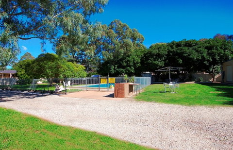 Wattle Motel - Accommodation Burleigh 3