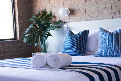 Mollymook Seascape Motel & Apartments - Accommodation Burleigh 2