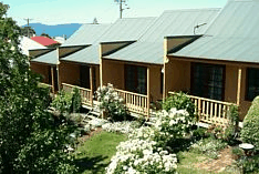 Meredith House - Accommodation Burleigh 1